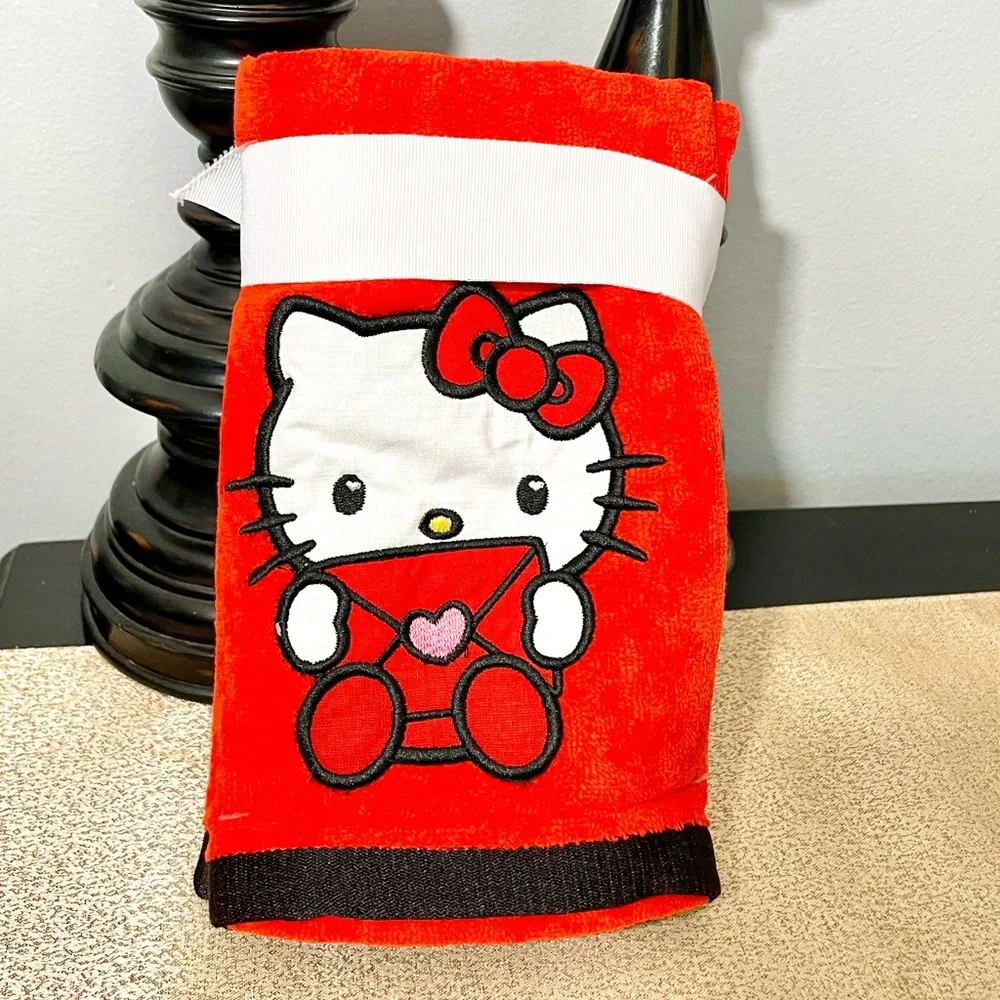 NWT Set of 2 HELLO KITTY Hand Towels
